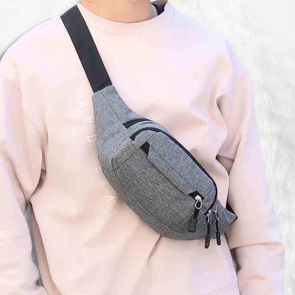 Sac Banane Ado gris sur un garçon