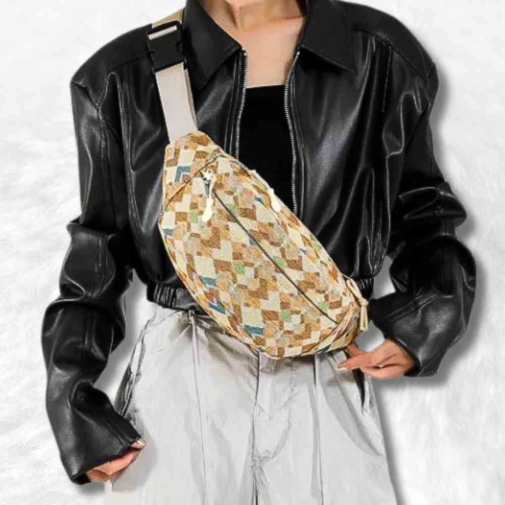 Le Sac Banane Femme Tissu beige porté